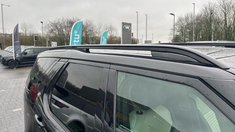 Land Rover Discovery 3.0 D300 Metropolitan Edition 5dr Auto Diesel Station Wagon